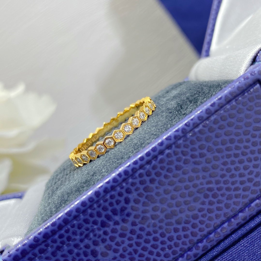 Chaumet Bee Love Cubic Zirconia Paved Small Ring