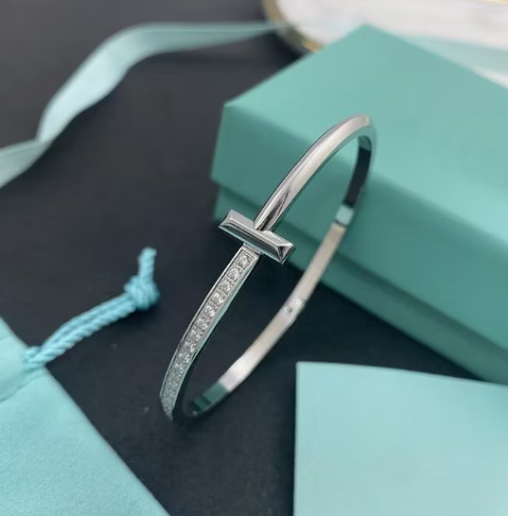 Tiffany Wide Cubic Zirconia Hinged Bangle