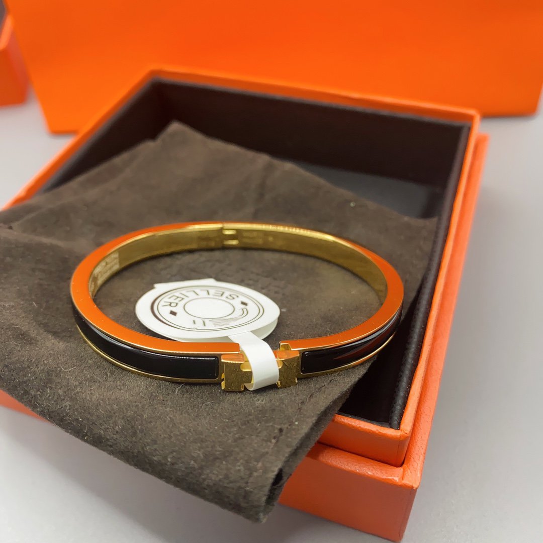 Hermes Classic HM Clic Black 8MM Enamel Bracelet