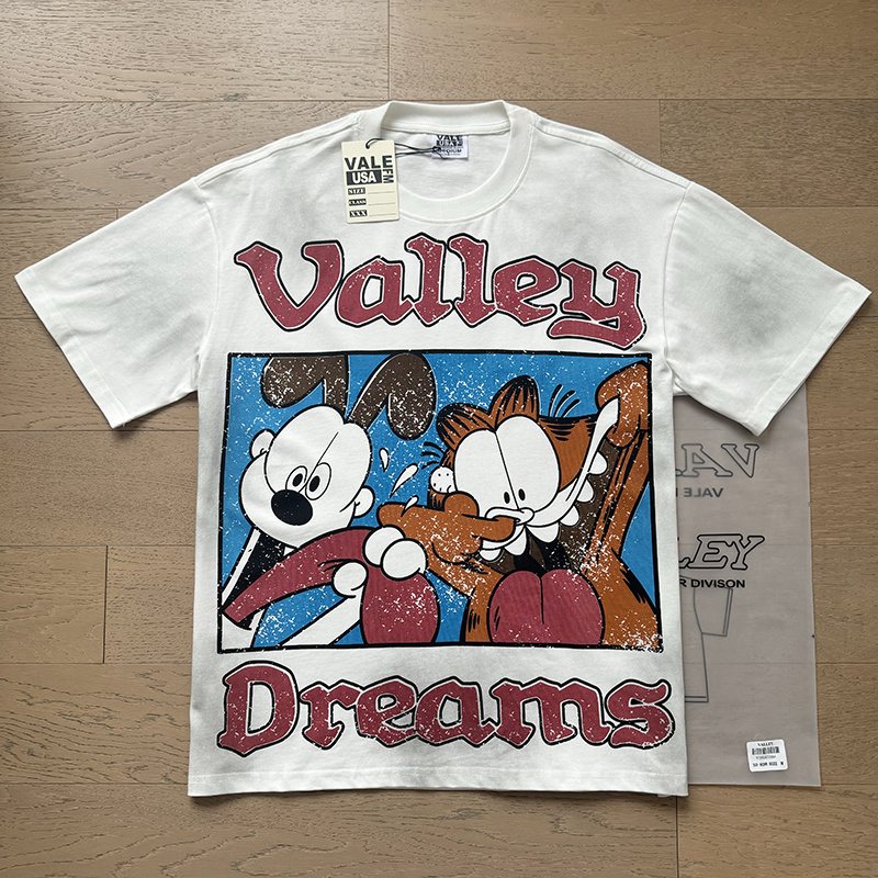 VALE USA Dreams Graphic Short-Sleeve T-Shirt — context