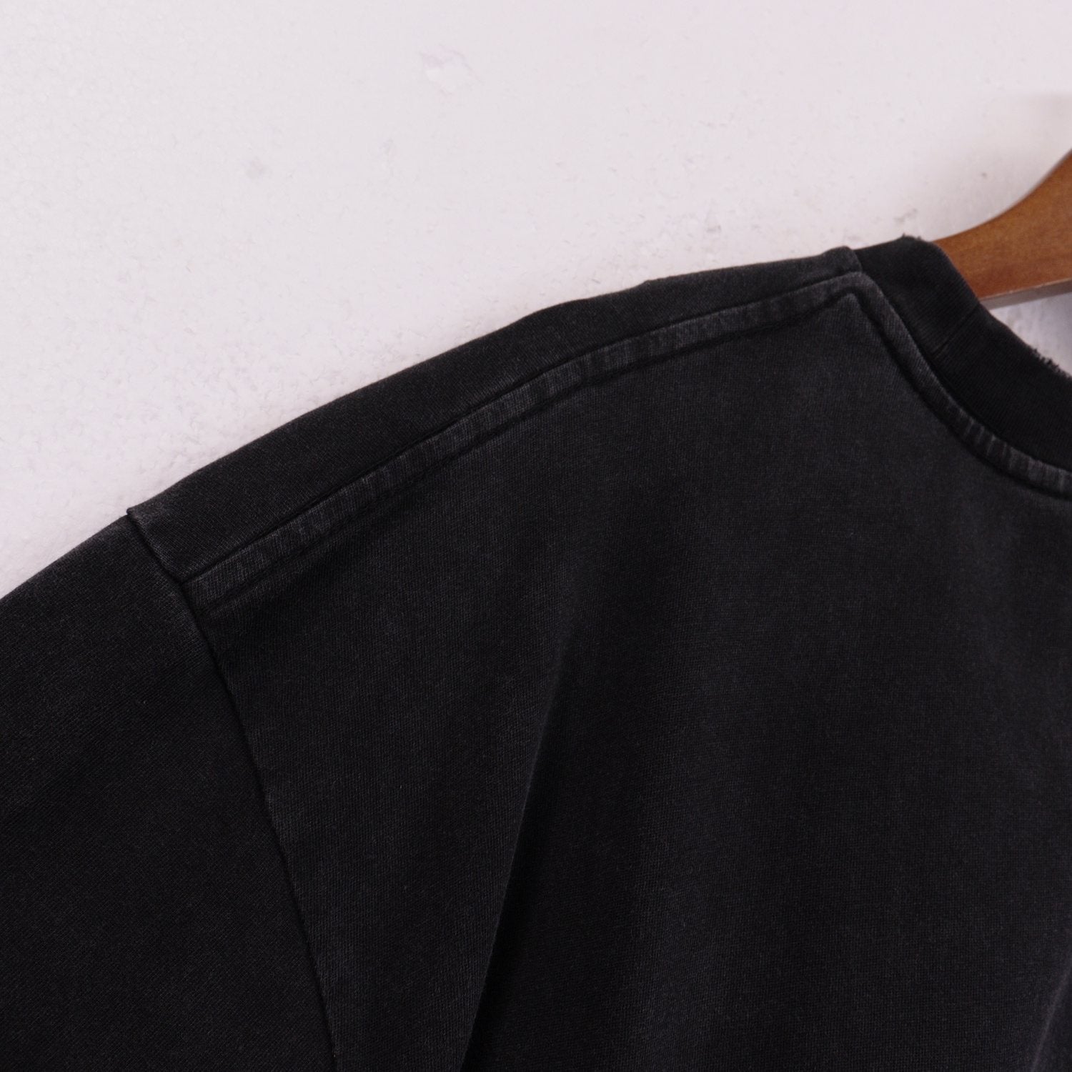 AMIRI Crystal Star Graphic T-Shirt — detail