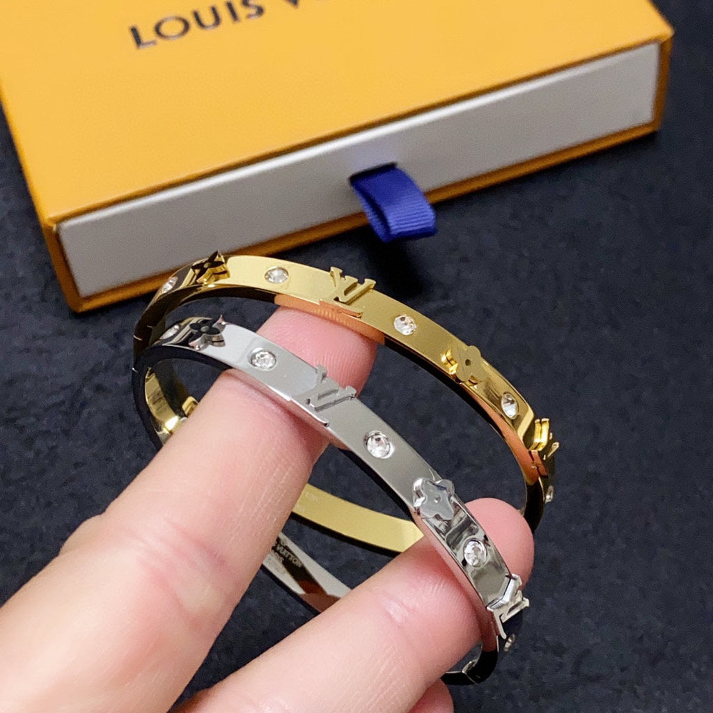 Louis Vuitton Diamonds 18K Gold Bracelet