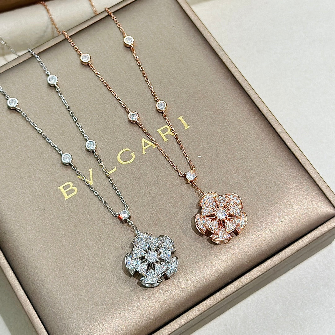 Bvlgari Dream Diamond 18K Gold Necklace