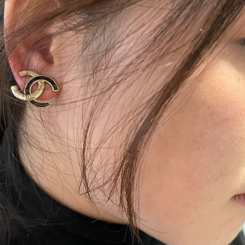 Chanel 26C Black Gold Diamond 18K Gold Earrings